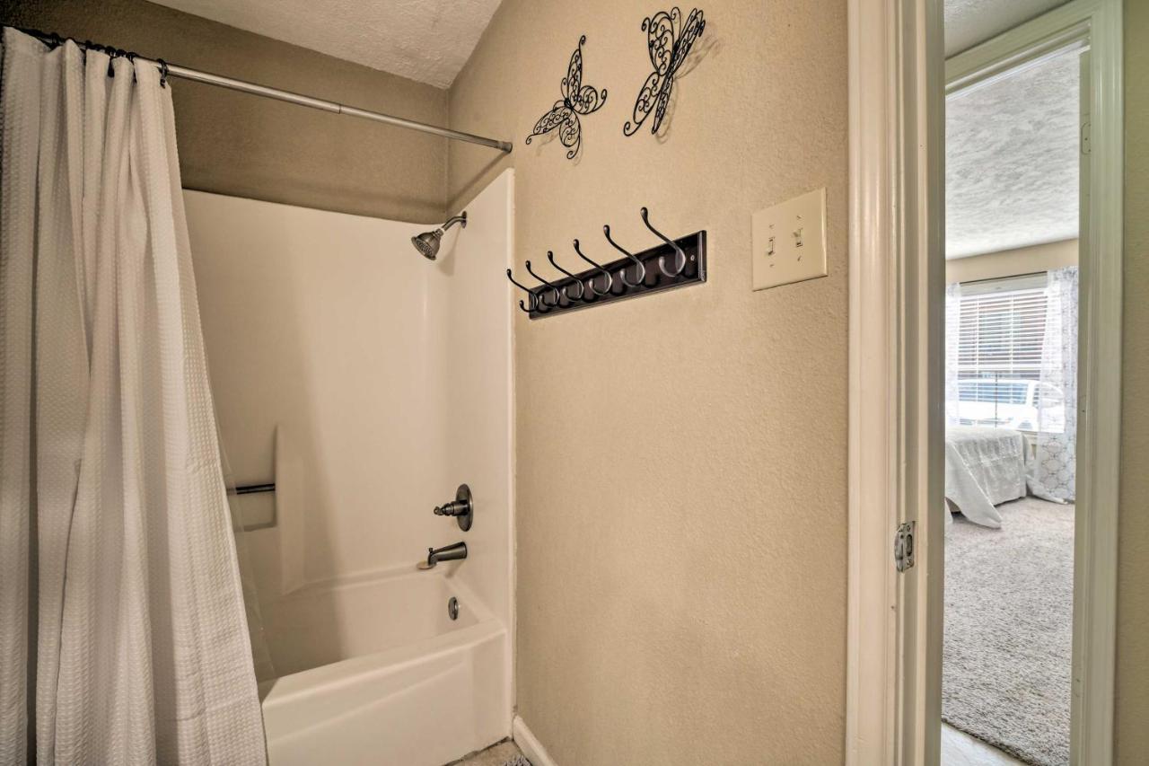 Apartmán Game Day Retreat Pool Access, 2 Mi To Texas A And M College Station Exteriér fotografie